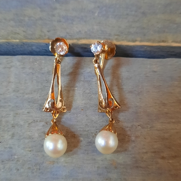 Vintage 18K Yellow Gold Custom Cultured Pearl Sapphire Screwback Earrings - Picture 3 of 15
